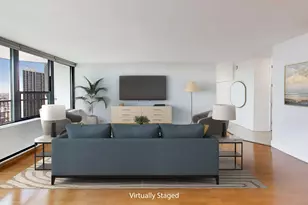 1560 N Sandburg Terrace, Chicago, IL 60610 - Photo 5