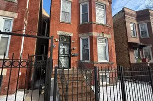 6513 S Maryland Ave, Chicago, IL 60637 - Photo 1