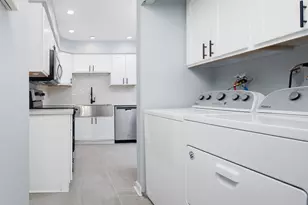 825 Concord Ln, Hoffman Estates, IL 60192 - Photo 9