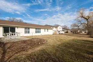 825 Concord Ln, Hoffman Estates, IL 60192 - Photo 25