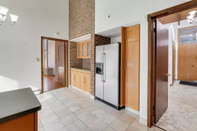 60 Sheffield Lane, Oak Brook, IL 60523 - Photo 3