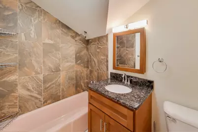 60 Sheffield Lane, Oak Brook, IL 60523 - Photo 15