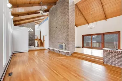 60 Sheffield Lane, Oak Brook, IL 60523 - Photo 7