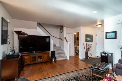 552 Stone Gate Circle #552, Schaumburg, IL 60193 - Photo 7