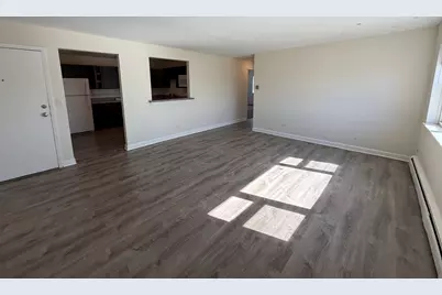 1039 College Avenue #9E, Wheaton, IL 60187 - Photo 3