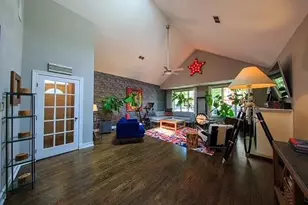 2164 N Bell Ave, Chicago, IL 60647 - Photo 7