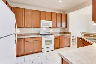 844 Voyage Way, Elgin, IL 60124 - Photo 9