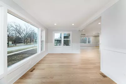 8110 Lockwood Avenue, Burbank, IL 60459 - Photo 3