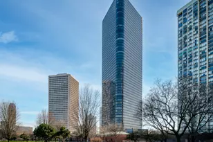 5415 N Sheridan Rd, Chicago, IL 60640 - Photo 1