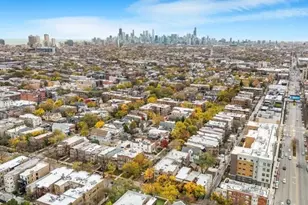 3642 N Ashland Ave, Chicago, IL 60613 - Photo 3