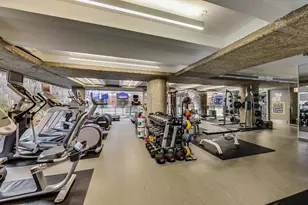 200 E Delaware Pl, Chicago, IL 60611 - Photo 19