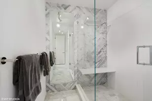 200 E Delaware Pl, Chicago, IL 60611 - Photo 15