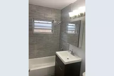 7361 N Ridge Boulevard #2D, Chicago, IL 60645 - Photo 7