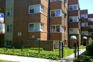 7361 N Ridge Blvd, Chicago, IL 60645 - Photo 1