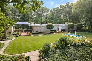 240 Shore Acres Cir, Lake Bluff, IL 60044 - Photo 1