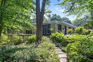 240 Shore Acres Cir, Lake Bluff, IL 60044 - Photo 35