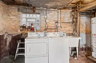 3008 W Cullom Ave, Chicago, IL 60618 - Photo 15