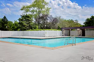 7202 Oxford Cir, Fox Lake, IL 60020 - Photo 31