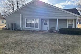 7202 Oxford Cir, Fox Lake, IL 60020 - Photo 1