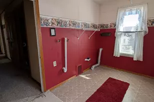 502 N Walnut Ave, Forreston, IL 61030 - Photo 17