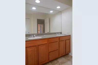 2705 Colonial Drive, Elgin, IL 60124 - Photo 29