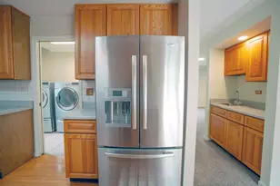 2705 Colonial Dr, Elgin, IL 60124 - Photo 19