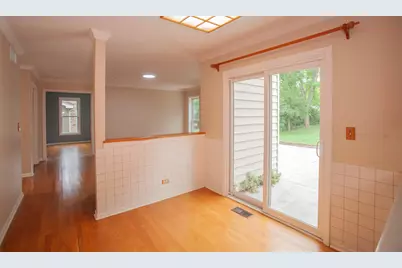 2705 Colonial Drive, Elgin, IL 60124 - Photo 21