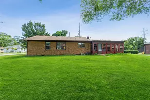[Address not provided], Carpentersville, IL 60110 - Photo 25