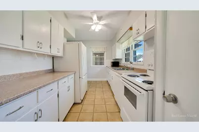 [Address not provided], Carpentersville, IL 60110 - Photo 9