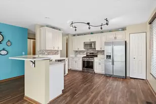 21429 W Sycamore Ct, Plainfield, IL 60544 - Photo 5