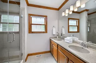 921 James Ct, Wheaton, IL 60189 - Photo 5