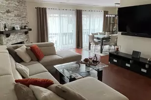 1327 Williamsburg Dr, Schaumburg, IL 60193 - Photo 3