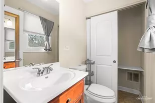 107 W Streamwood Blvd, Streamwood, IL 60107 - Photo 9