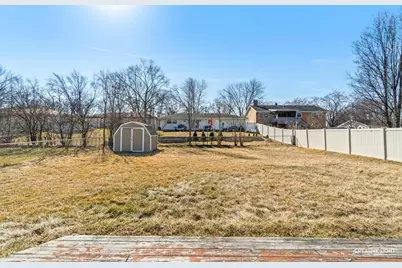 107 W Streamwood Boulevard, Streamwood, IL 60107 - Photo 17