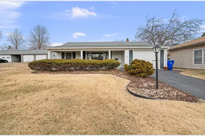 124 E Mill Street, Kewanee, IL 61443 - Photo 1