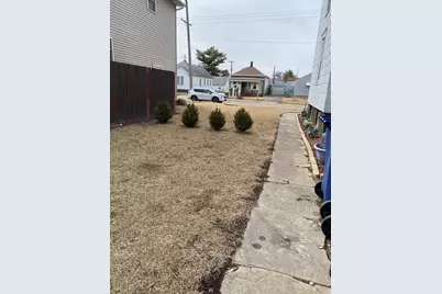 748 Laharpe Street, Lasalle, IL 61301 - Photo 21