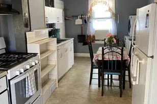 748 Laharpe St, Lasalle, IL 61301 - Photo 7