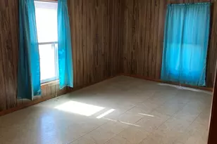 748 Laharpe St, Lasalle, IL 61301 - Photo 13