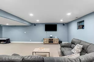 159 E Edgemont Ln, Park Ridge, IL 60068 - Photo 23