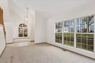 4620 Olmstead Dr, Hoffman Estates, IL 60192 - Photo 3