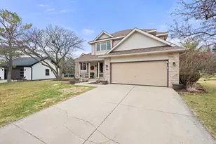 1119 Yorkshire North Dr, Sycamore, IL 60178 - Photo 3