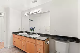 165 N Canal St, Chicago, IL 60606 - Photo 9