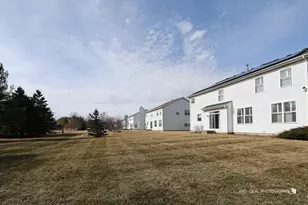 233 W Olmsted Ln, Round Lake, IL 60073 - Photo 3