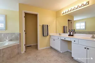 233 W Olmsted Ln, Round Lake, IL 60073 - Photo 21