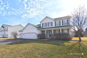 233 W Olmsted Ln, Round Lake, IL 60073 - Photo 5