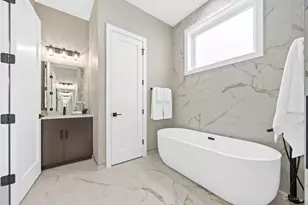 1642 W Wolfram St, Chicago, IL 60657 - Photo 25