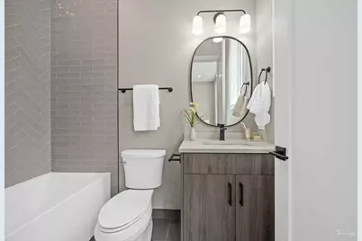 1642 W Wolfram Street, Chicago, IL 60657 - Photo 29