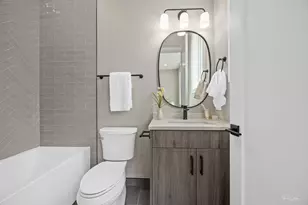 1642 W Wolfram St, Chicago, IL 60657 - Photo 29