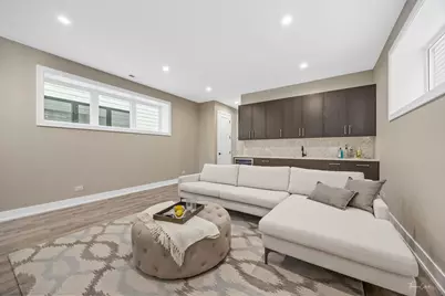 1642 W Wolfram Street, Chicago, IL 60657 - Photo 17