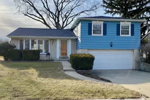 1414 N Indigo Dr, Mount Prospect, IL 60056 - Photo 1